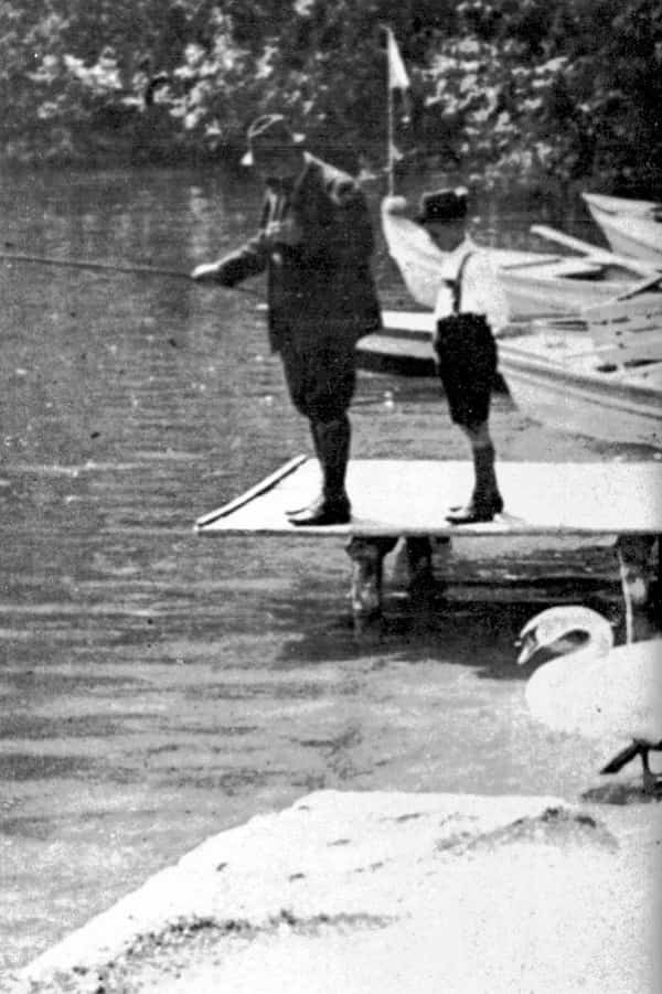 Freud pescando con su hijo